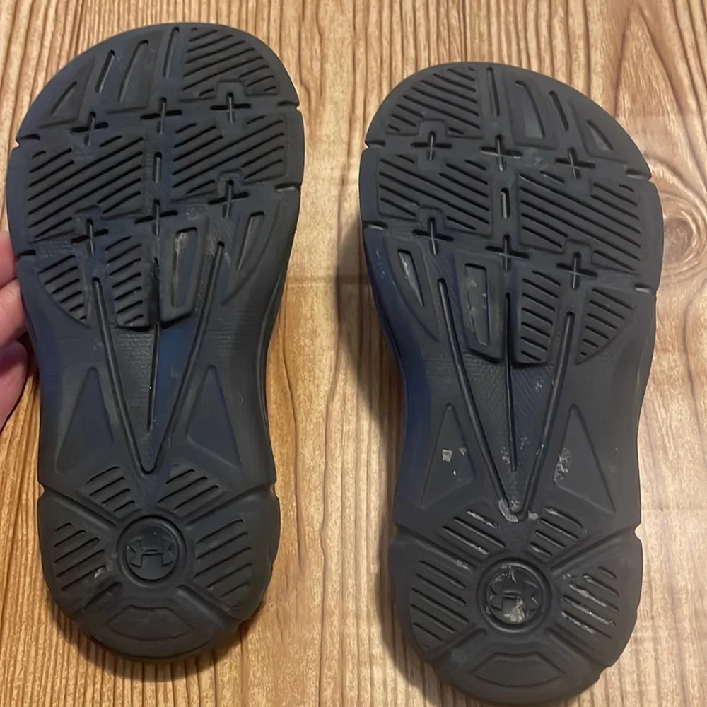 Under Armour Girls Slides - Picture 2 of 6